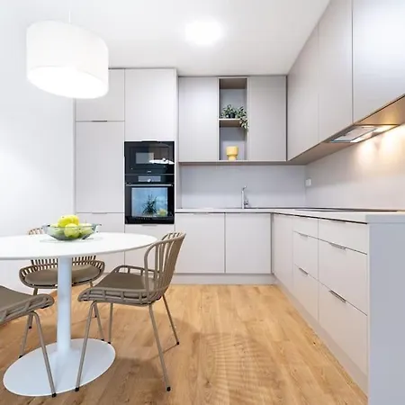 Apartment Al-park S Private Garage Parking Free, 5 Min Peso Do Centra *