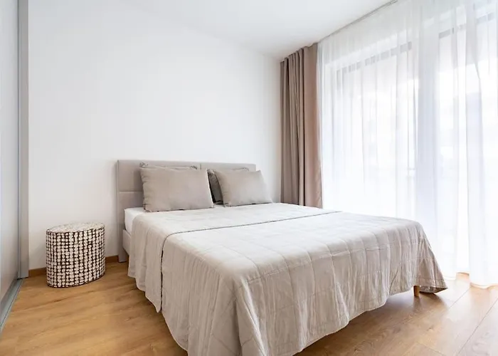 Al-park S Private Garage Parking Free, 5 Min Peso Do Centra Apartment